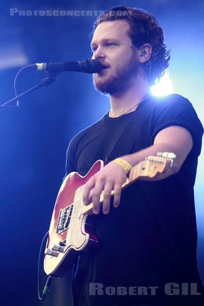 ALT-J - 2013-08-23 - SAINT CLOUD - Domaine National - Scene de la Cascade - 